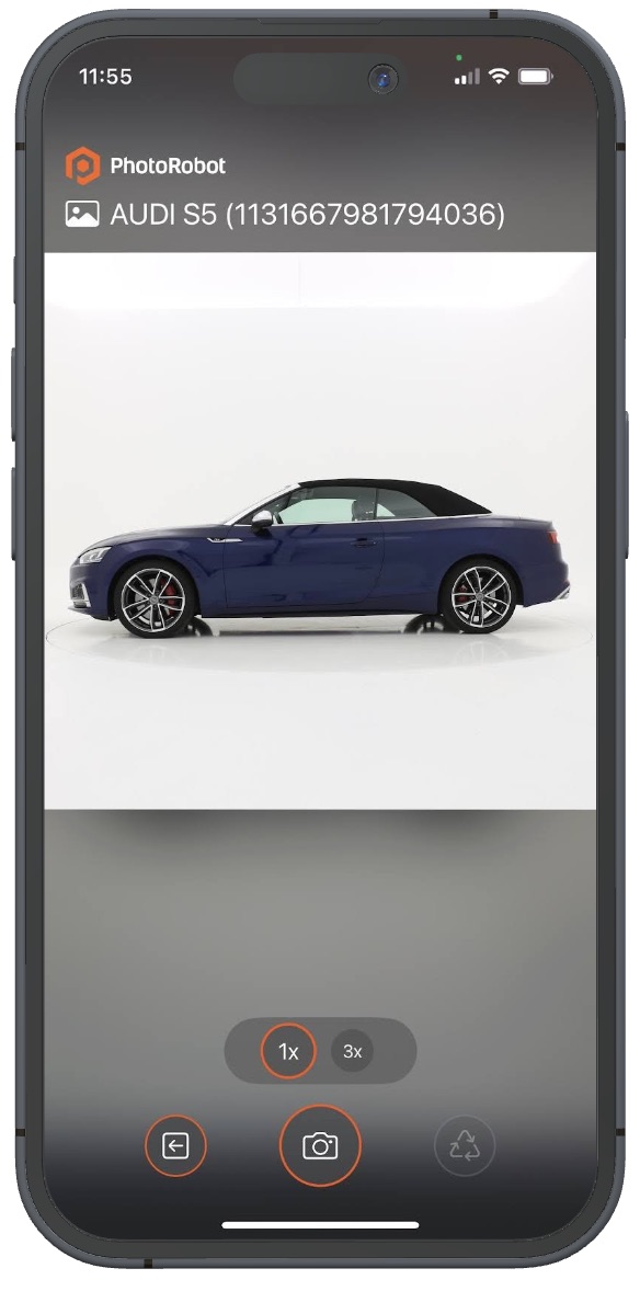 Photograph 360 spins on signature rotating platforms by PhotoRobot.