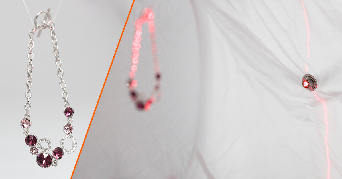 Laser-guided object positioning supports 360-degree image capture