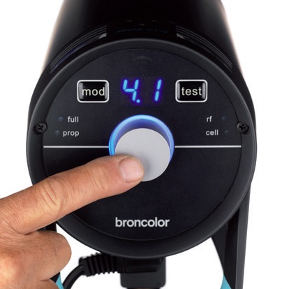 Use the rotary controller to enter the main menu.