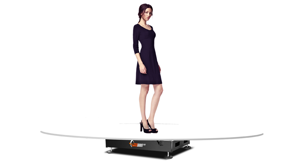 Photo of model standing on the Virtual Catwalk.