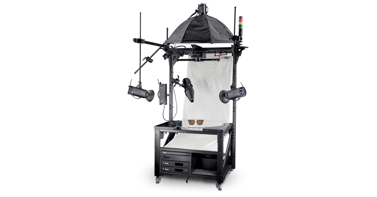 Eyewear photoshoot on motorized turntable