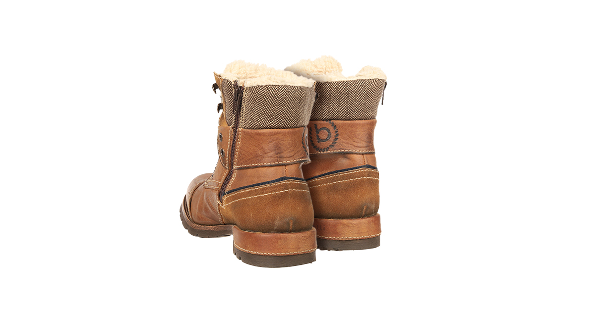 Backside 3/4 footwear product shot.